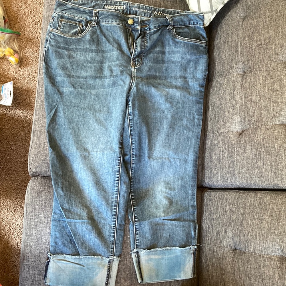 Women’s crop jeans